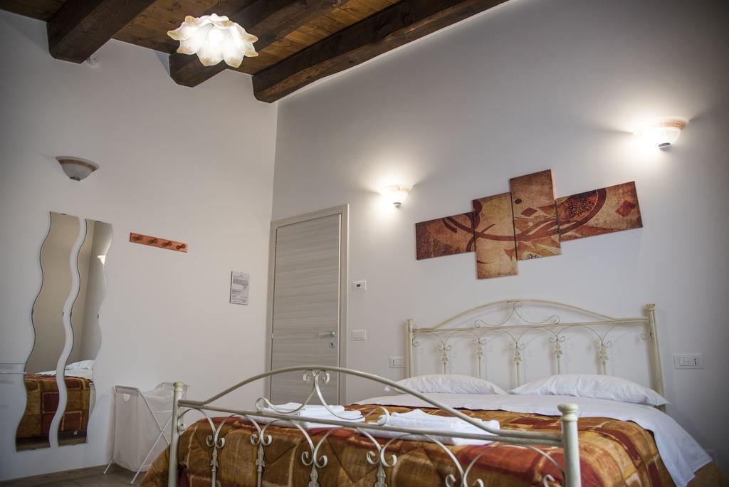 Bed and Breakfast Dimora Rosso Piceno Offida Zimmer foto